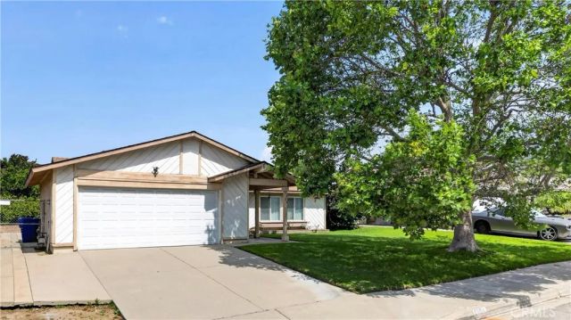 5884 Cassandra Drive, San Bernardino, CA 92407