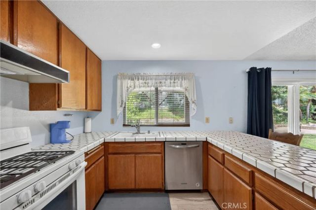 5884 Cassandra Drive, San Bernardino, CA 92407