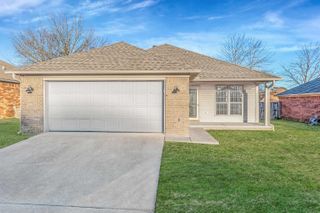 2470 Remington Drive, Conway, AR 72032