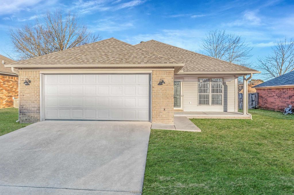 2470 Remington Drive, Conway, AR 72032