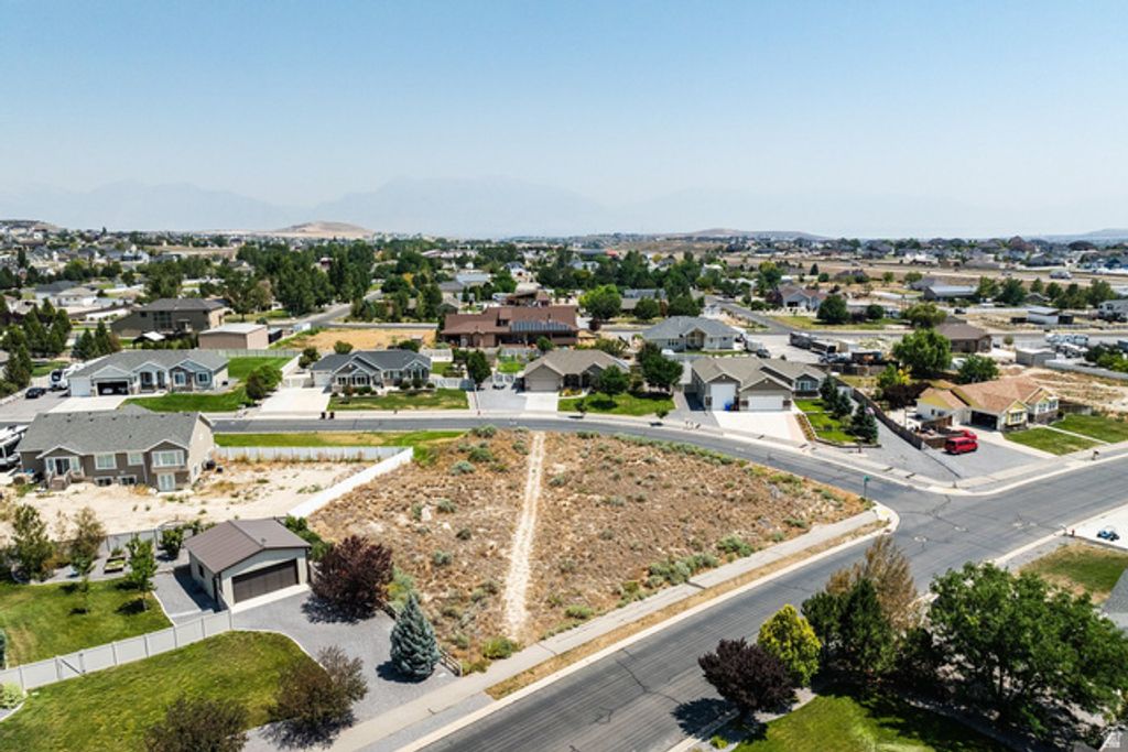 9330 N HORIZON DR, Eagle Mountain, UT 84005 — exterior