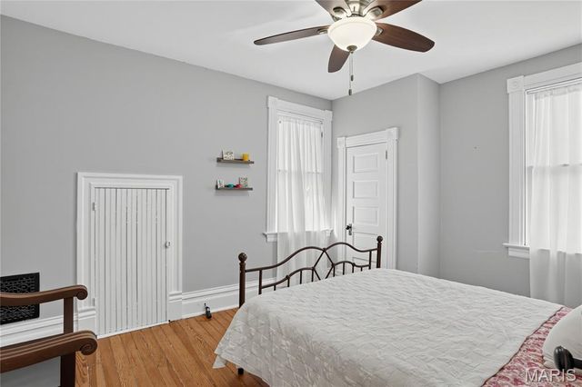 735 Jefferson Street, St Charles, MO 63301