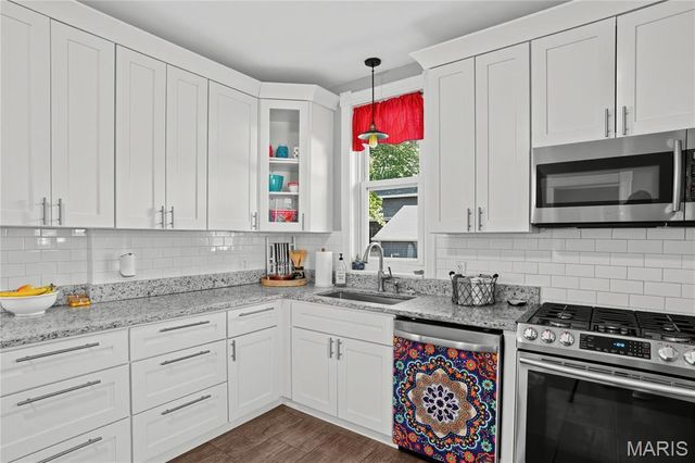 735 Jefferson Street, St Charles, MO 63301