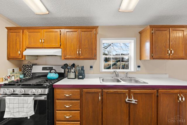 1915 Stumpy Lane, Goshen Twp, OH 45122