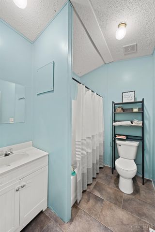 1915 Stumpy Lane, Goshen Twp, OH 45122