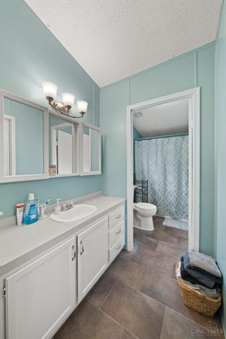 1915 Stumpy Lane, Goshen Twp, OH 45122