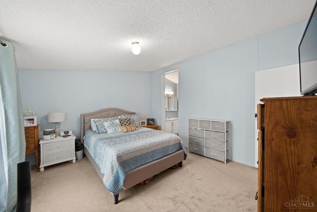 1915 Stumpy Lane, Goshen Twp, OH 45122