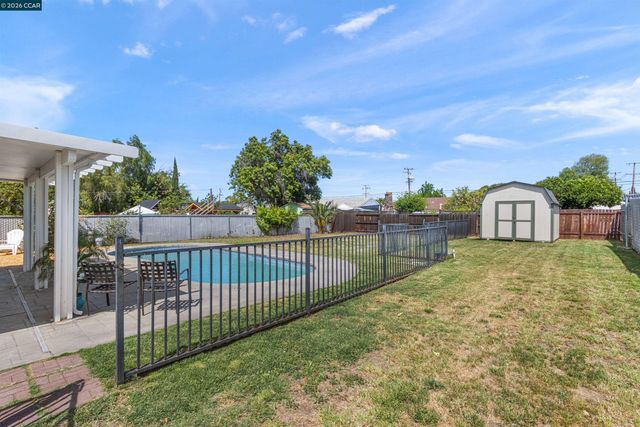 2803 Minta Ln, Antioch, CA 94509