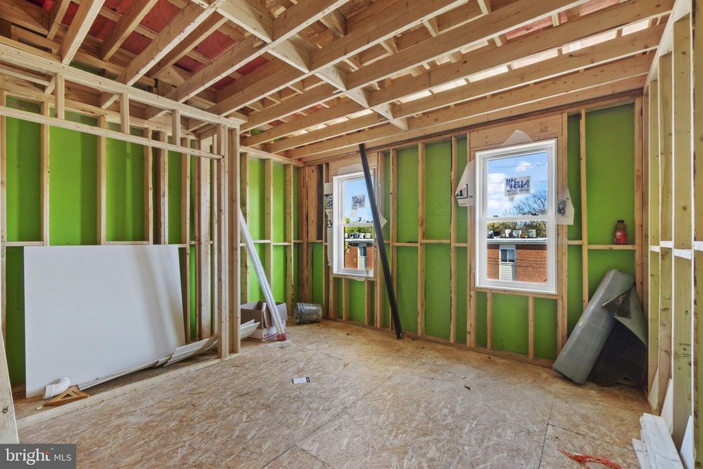 Image 25 of property listing at 3461 KESWICK RD, Baltimore, MD 21211