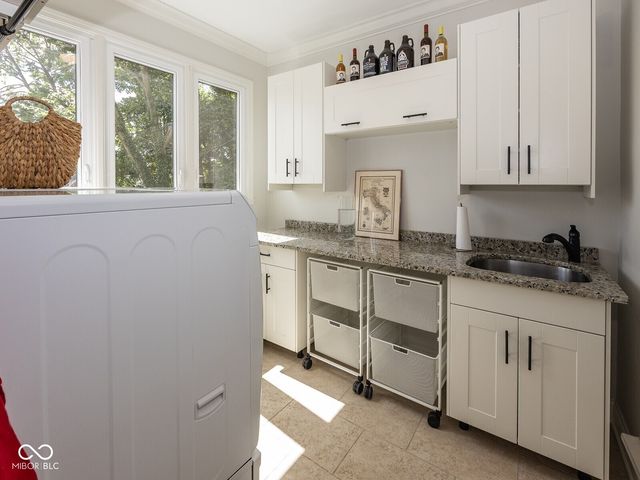 8635 Sturgen Bay Lane, Indianapolis, IN 46236