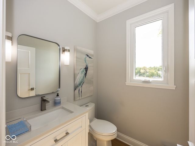 8635 Sturgen Bay Lane, Indianapolis, IN 46236