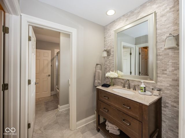 8635 Sturgen Bay Lane, Indianapolis, IN 46236