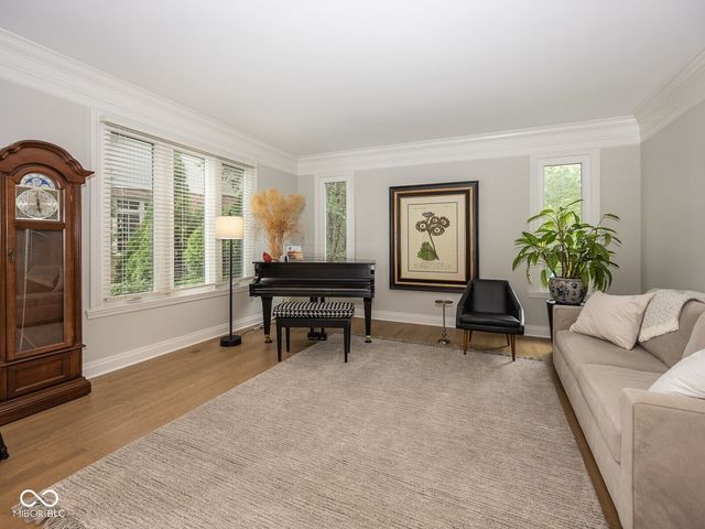 8635 Sturgen Bay Lane, Indianapolis, IN 46236