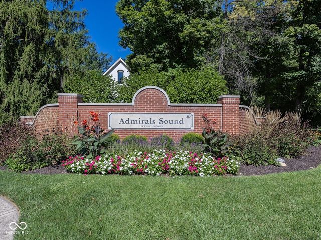 8635 Sturgen Bay Lane, Indianapolis, IN 46236