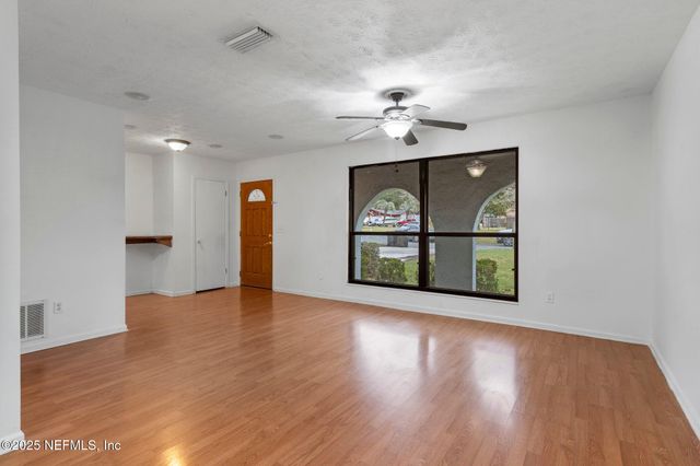 2166 JOHN HART Circle, Orange Park, FL 32073