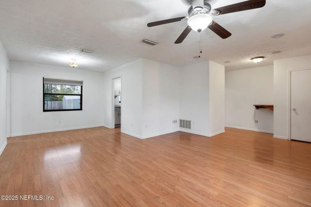 2166 JOHN HART Circle, Orange Park, FL 32073