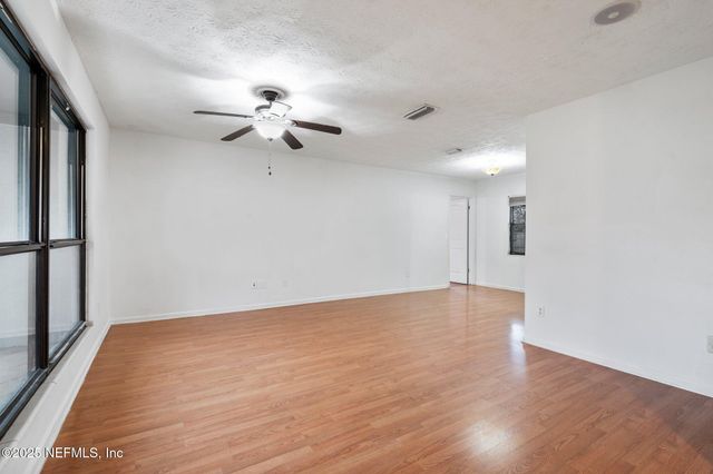 2166 JOHN HART Circle, Orange Park, FL 32073