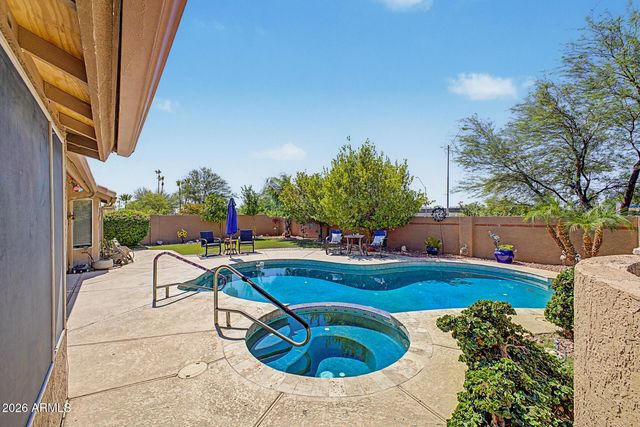 8737 W MCRAE Way, Peoria, AZ 85382