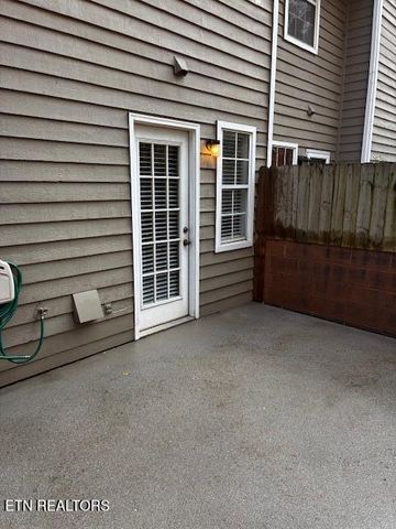 7829 Village Drive, Knoxville, TN 37919