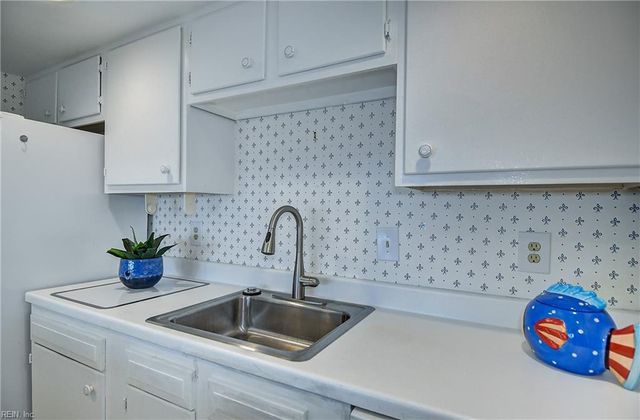500 Pacific Ave Unit 405, Virginia Beach, VA 23451
