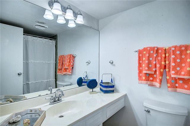 500 Pacific Ave Unit 405, Virginia Beach, VA 23451
