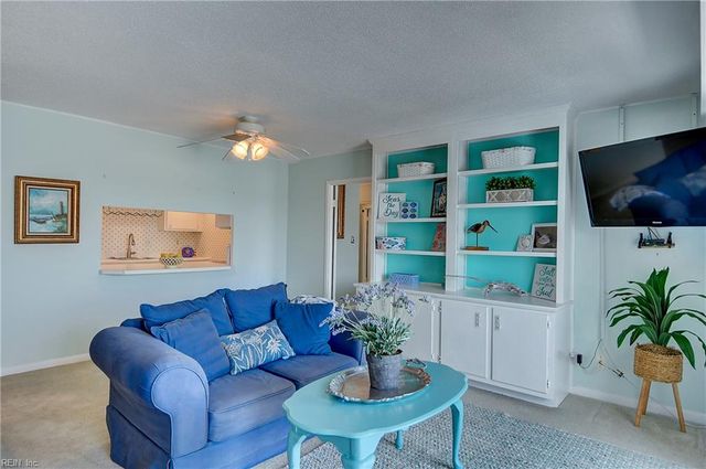 500 Pacific Ave Unit 405, Virginia Beach, VA 23451