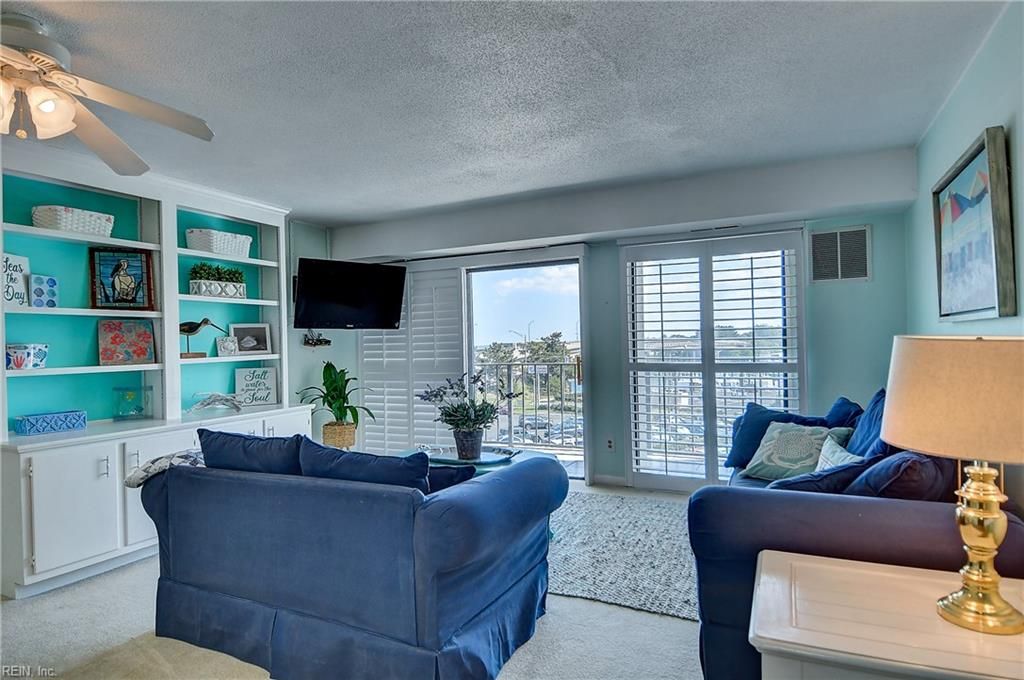 500 Pacific Ave Unit 405, Virginia Beach, VA 23451