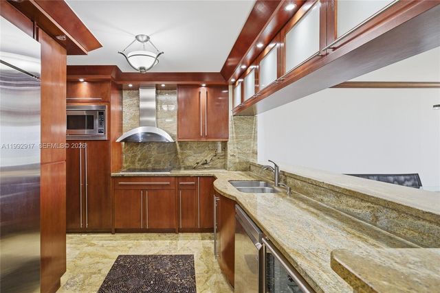 5555 Collins Ave 12N, Miami Beach, FL 33140