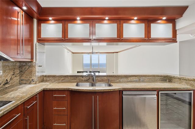 5555 Collins Ave 12N, Miami Beach, FL 33140