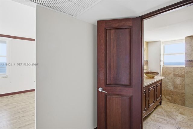 5555 Collins Ave 12N, Miami Beach, FL 33140