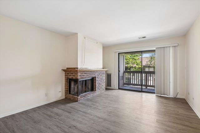 826 Thornton Court 2AL, Schaumburg, IL 60193