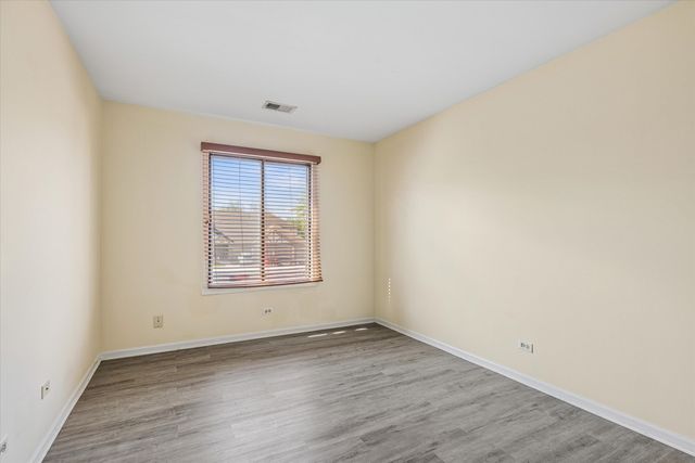 826 Thornton Court 2AL, Schaumburg, IL 60193