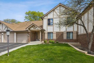 826 Thornton Court 2AL, Schaumburg, IL 60193