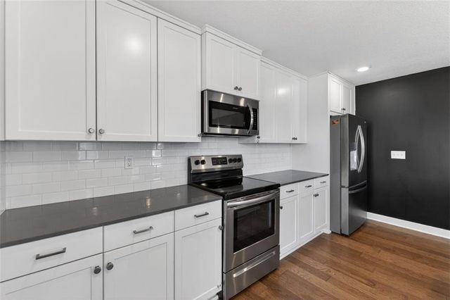 13334 W 180th Terrace, Overland Park, KS 66013
