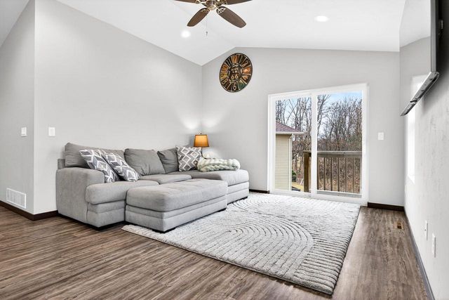 537 GOLF SIDE COURT, Hortonville, WI 54944