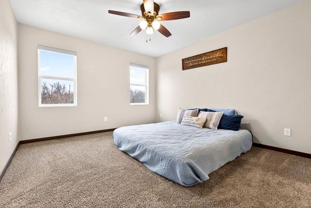 537 GOLF SIDE COURT, Hortonville, WI 54944