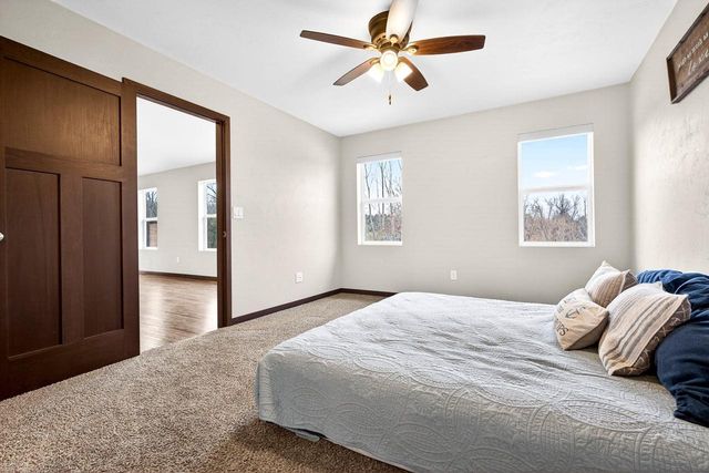 537 GOLF SIDE COURT, Hortonville, WI 54944