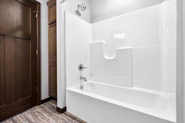 537 GOLF SIDE COURT, Hortonville, WI 54944