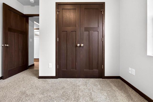 537 GOLF SIDE COURT, Hortonville, WI 54944