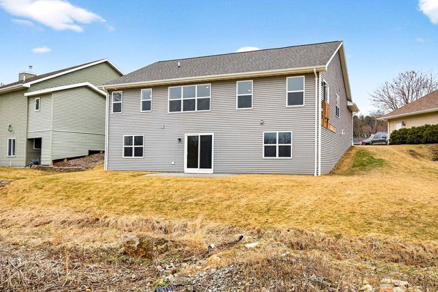 537 GOLF SIDE COURT, Hortonville, WI 54944