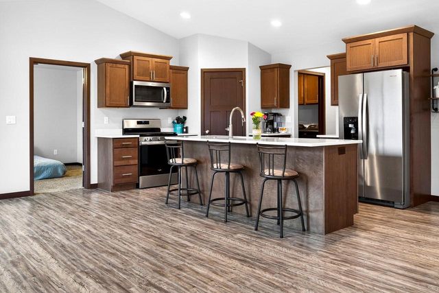 537 GOLF SIDE COURT, Hortonville, WI 54944