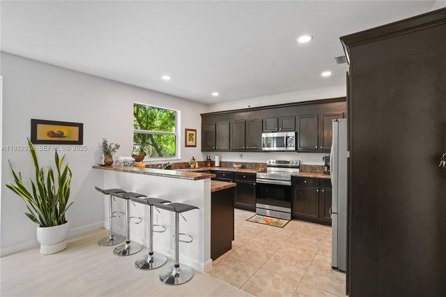 9127 SW 171st Ct, Miami, FL 33196