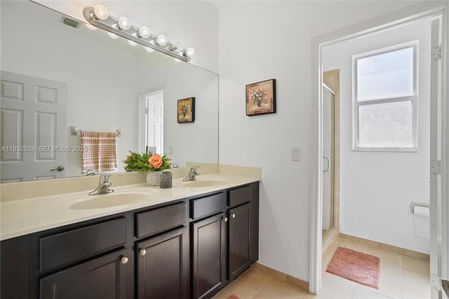 9127 SW 171st Ct, Miami, FL 33196