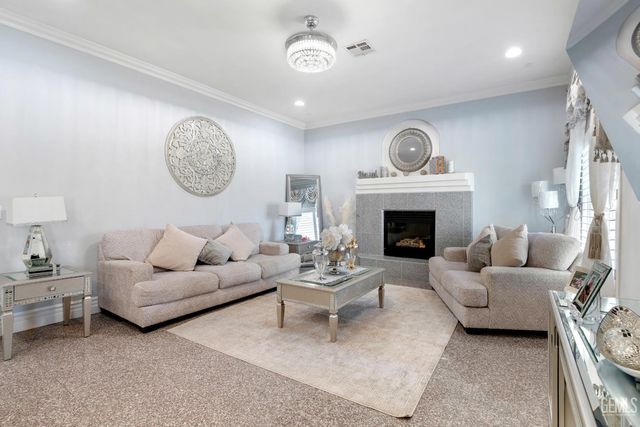 5059 N Hills Drive, Bakersfield, CA 93308