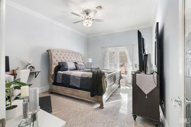 5059 N Hills Drive, Bakersfield, CA 93308