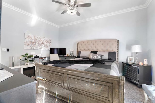5059 N Hills Drive, Bakersfield, CA 93308