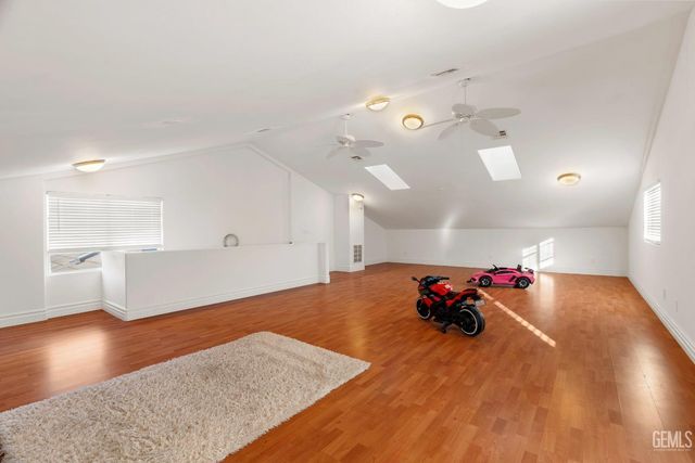 5059 N Hills Drive, Bakersfield, CA 93308
