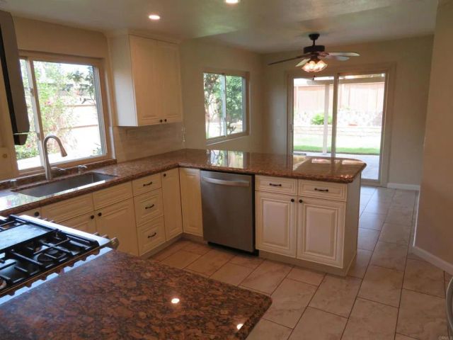 1085 Winding Oak Drive, Chula Vista, CA 91910