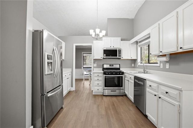 804 Riverstone Lane, Woodstock, GA 30188