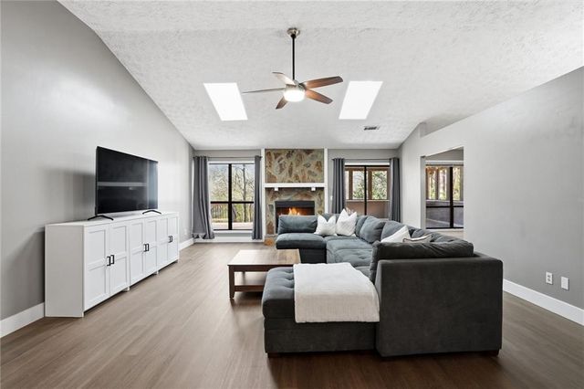 804 Riverstone Lane, Woodstock, GA 30188